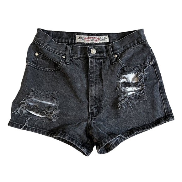 Levi’s Jean Shorts - Picture 6 of 6